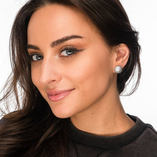 Lucia Pearl + Crystal Post Duet