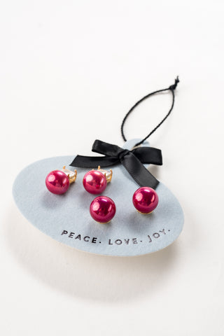 Noelle Pearl Holiday Post Duet