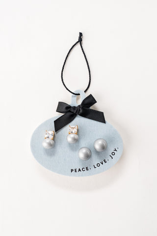 Noelle Pearl Holiday Post Duet